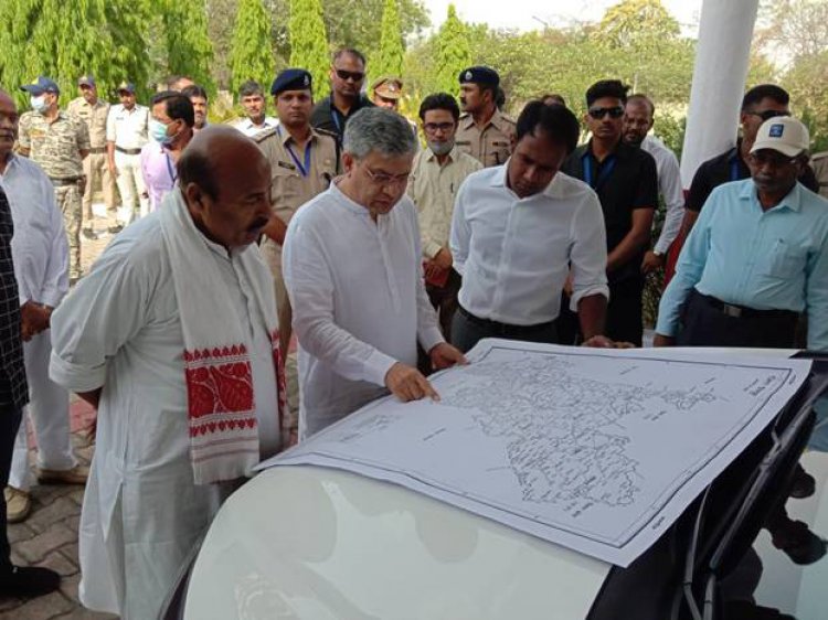 अश्विनी वैष्णव ने खजुराहो में विकास संबंधी परियोजनाओं की समीक्षा की