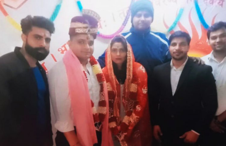 दिल्ली पुलिस के पुलिस हेड कांस्टेबल ने पत्नी को बिना तलाक दिए की दूसरी शादी