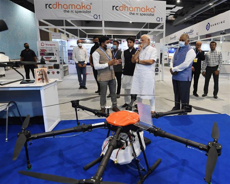 प्रधानमंत्री ने भारत के सबसे बड़े ड्रोन महोत्सव- भारत ड्रोन महोत्सव 2022 का उद्घाटन किया