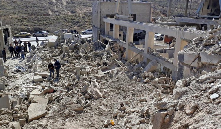 सीरिया की राजधानी दमिश्क पर इस्राइल का हवाई हमला