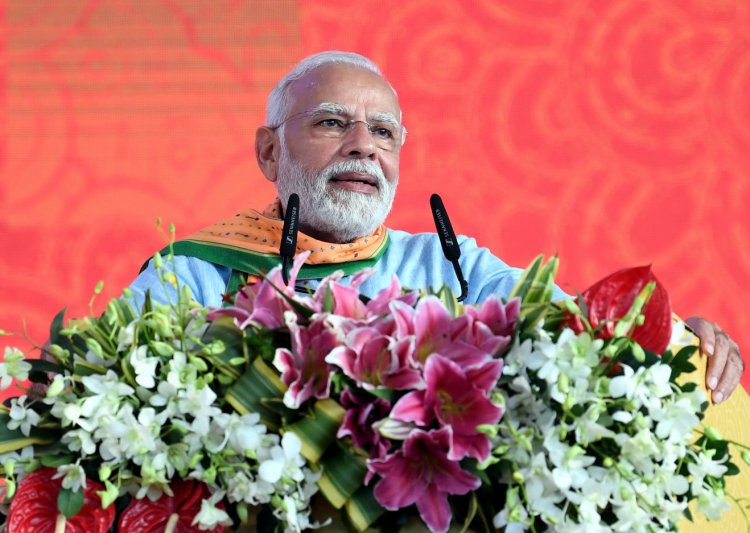 प्रधानमंत्री ने श्री गुरु तेग बहादुर जी को उनके शहीदी दिवस पर श्रद्धांजलि अर्पित की