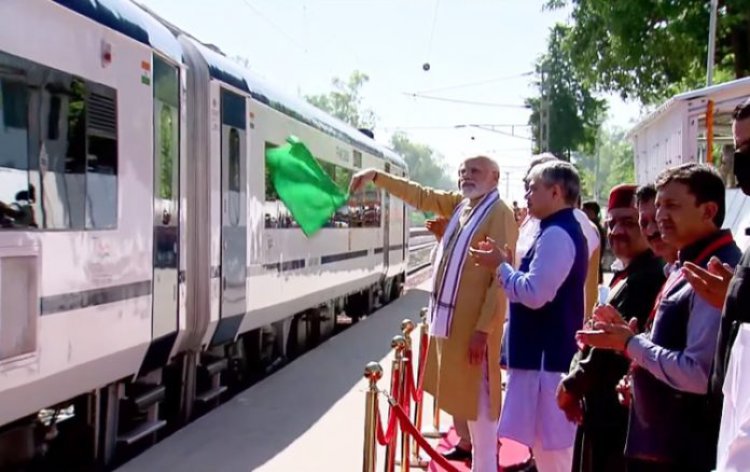 प्रधानमंत्री ने हिमाचल प्रदेश के ऊना से नई दिल्ली के लिए वंदे भारत एक्सप्रेस को हरी झंडी दिखाई